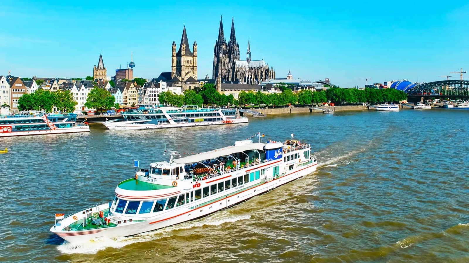 Cologne city trip including Virtual Reality Time Travel Ticket foto 3